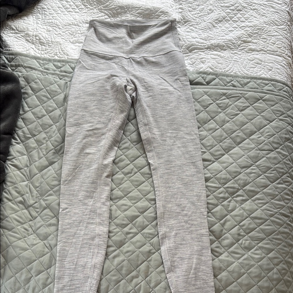 Lululemon white Gray space dye Leggings size 2/4